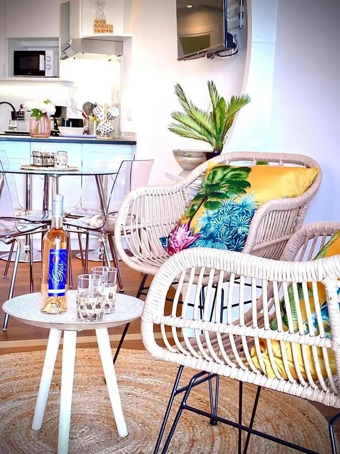 Le Rocamare -Superb-Atypical Sea View-A.C-Wifi Apartment Nice